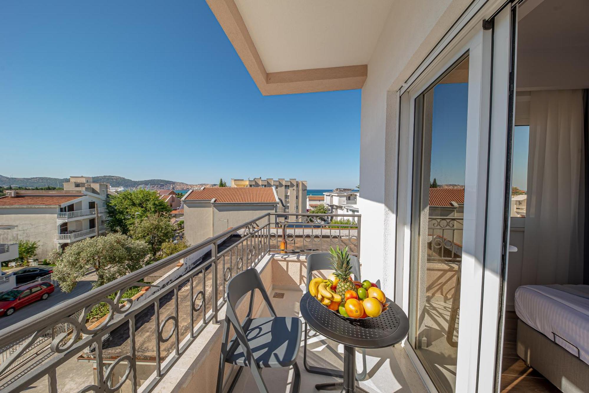 N&N Lux Guest House Bar Dış mekan fotoğraf