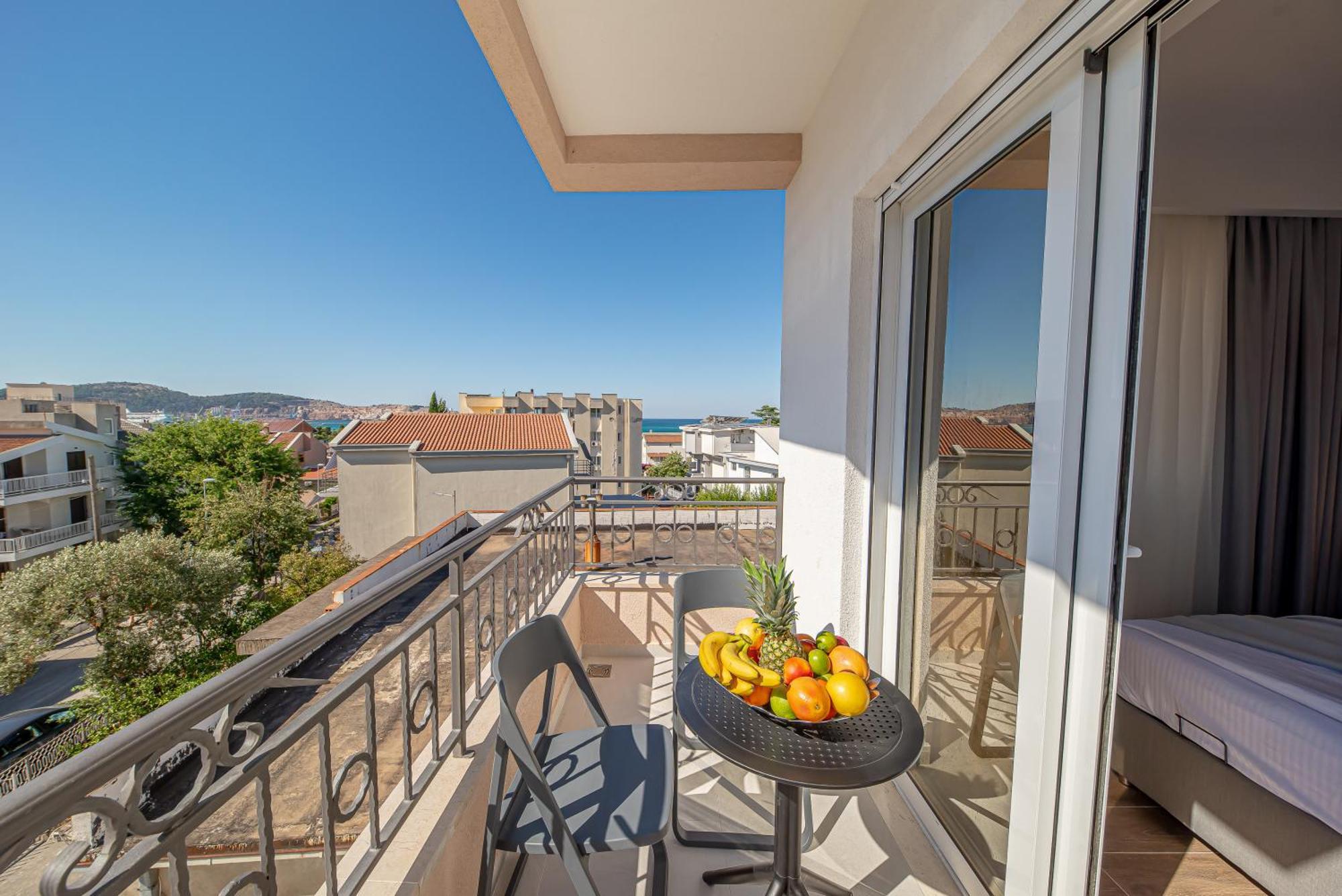 N&N Lux Guest House Bar Dış mekan fotoğraf